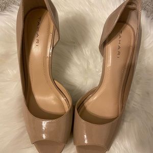 Tahari nude heels